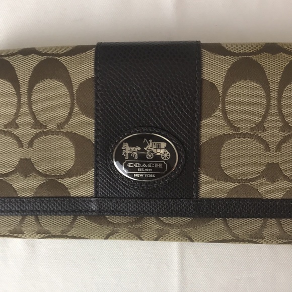 Coach  signature continental khaki canvas large wallet - Picture 2 of 13